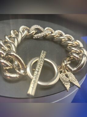 Victoria's Secret Gold Tone Angel Toggle Charm Bracelet